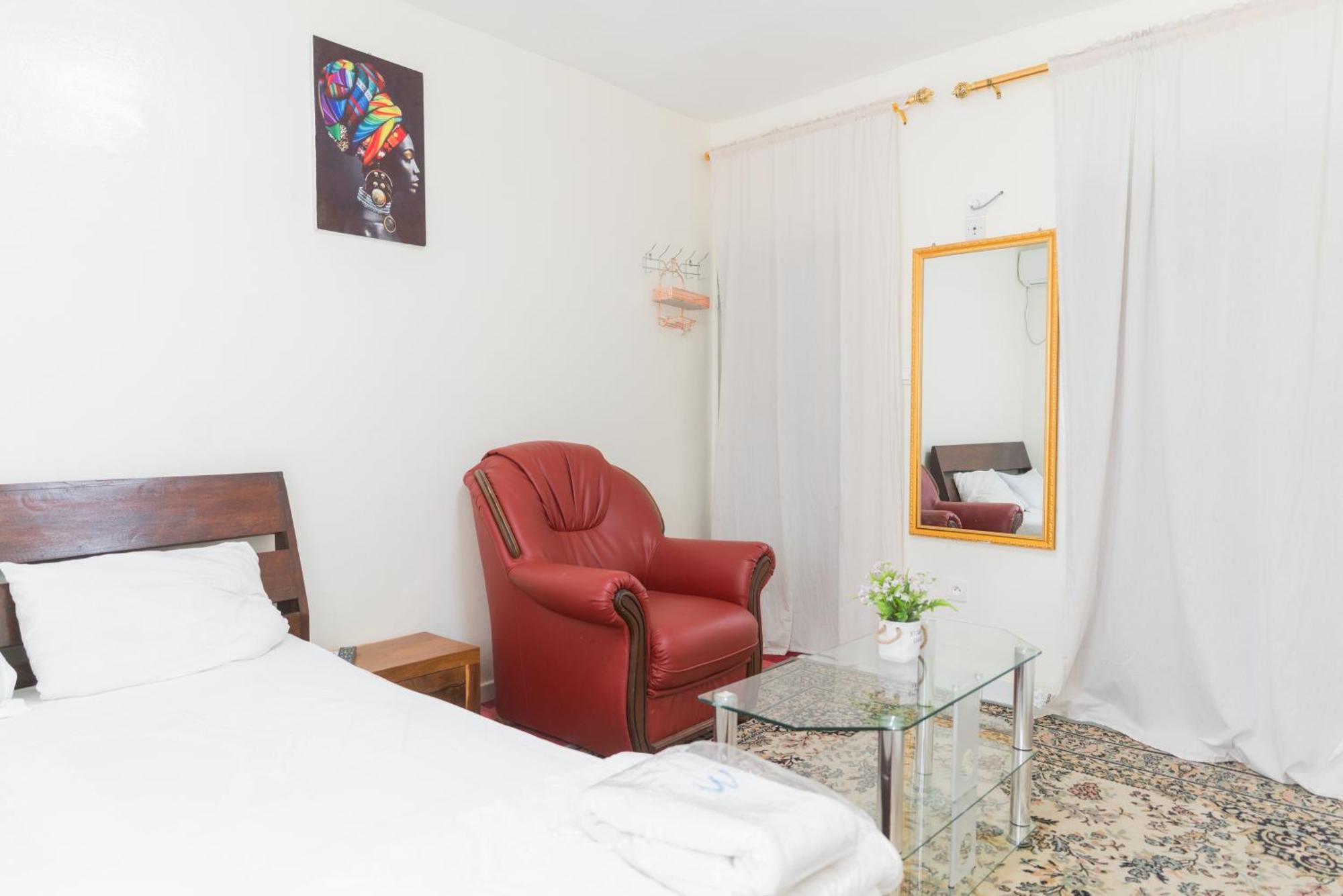 Residence Kane Diallo- Appartements Elegants Et Centraux A Dakar Kültér fotó